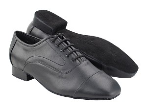 C916102 Black Leather with Men 1" Standard Heel (2002) in the photo 
